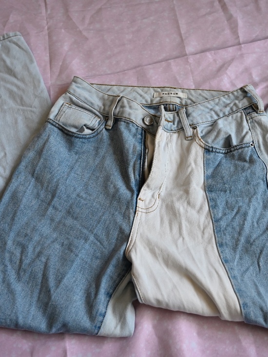 PacSun Colorblock Hopper Patch Denim Jeans – Size 26 💙 - Picture 1 of 5